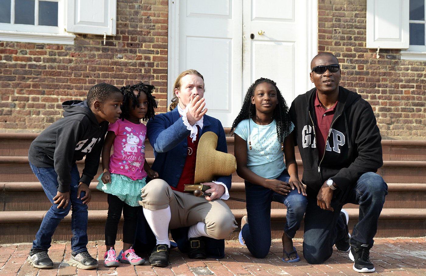 Nikola Krstović: VEČNI SJAJ OPAKOG UMA